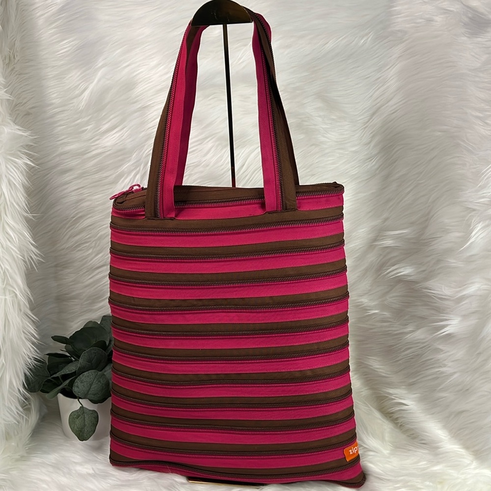 Zip•it fuchsia /  brown tote bag
